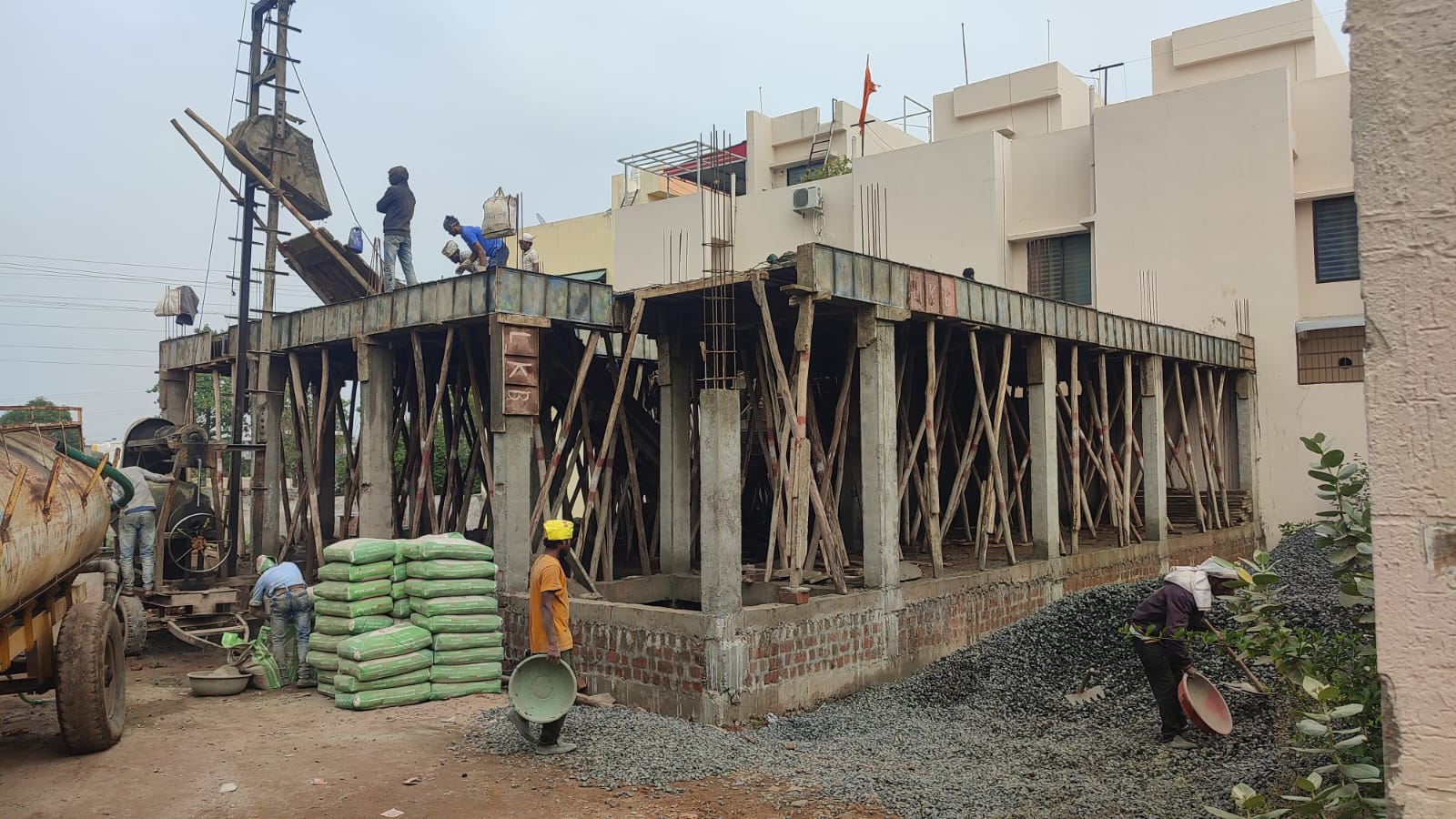 WhatsApp Image 2026-02-19 at 19.05.07 (1)